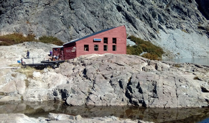refugio-laguna-negra-800